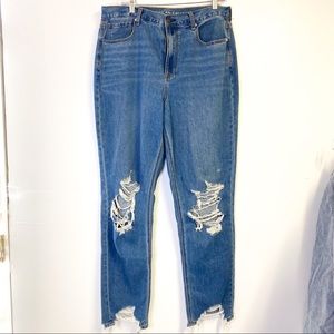 American Eagle Medium Wash Distressed Jeans